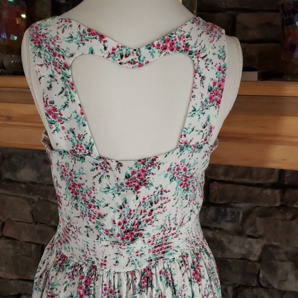 SALE⚡️LC FLORAL FIT AND FLARE DRESS SZ 12 - Picture 2 of 3